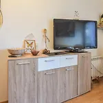 Apartman 1 Bedroom Nice Apartment In Blonville-Sur-Mer *
