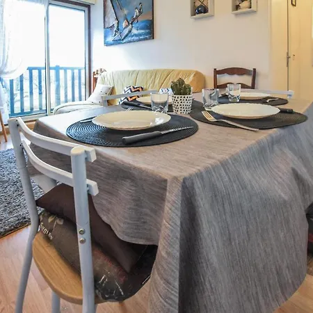 Cozy In With Kitchen Apartment *