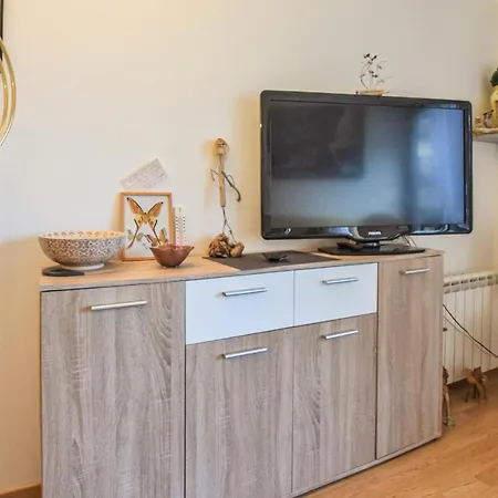 Apartment Cozy In With Kitchen *